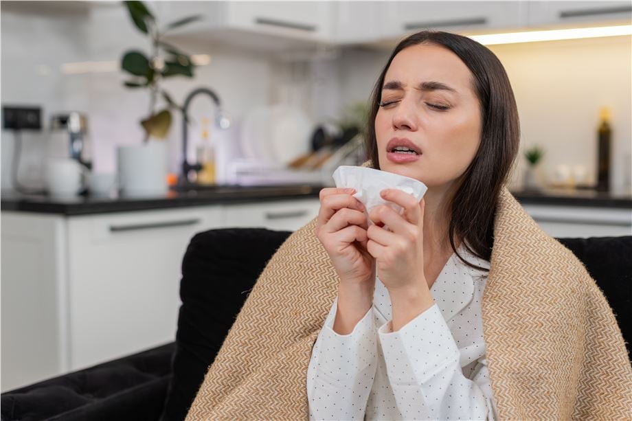 przeziębiona kobieta 